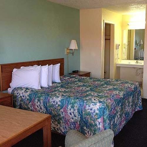 Super 7 Inn-Siloam Springs ภายนอก รูปภาพ