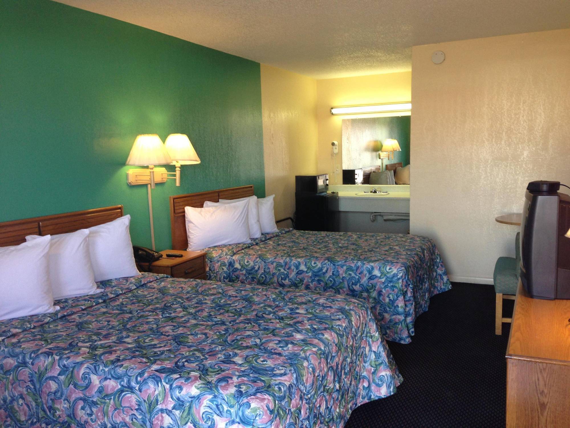 Super 7 Inn-Siloam Springs ภายนอก รูปภาพ